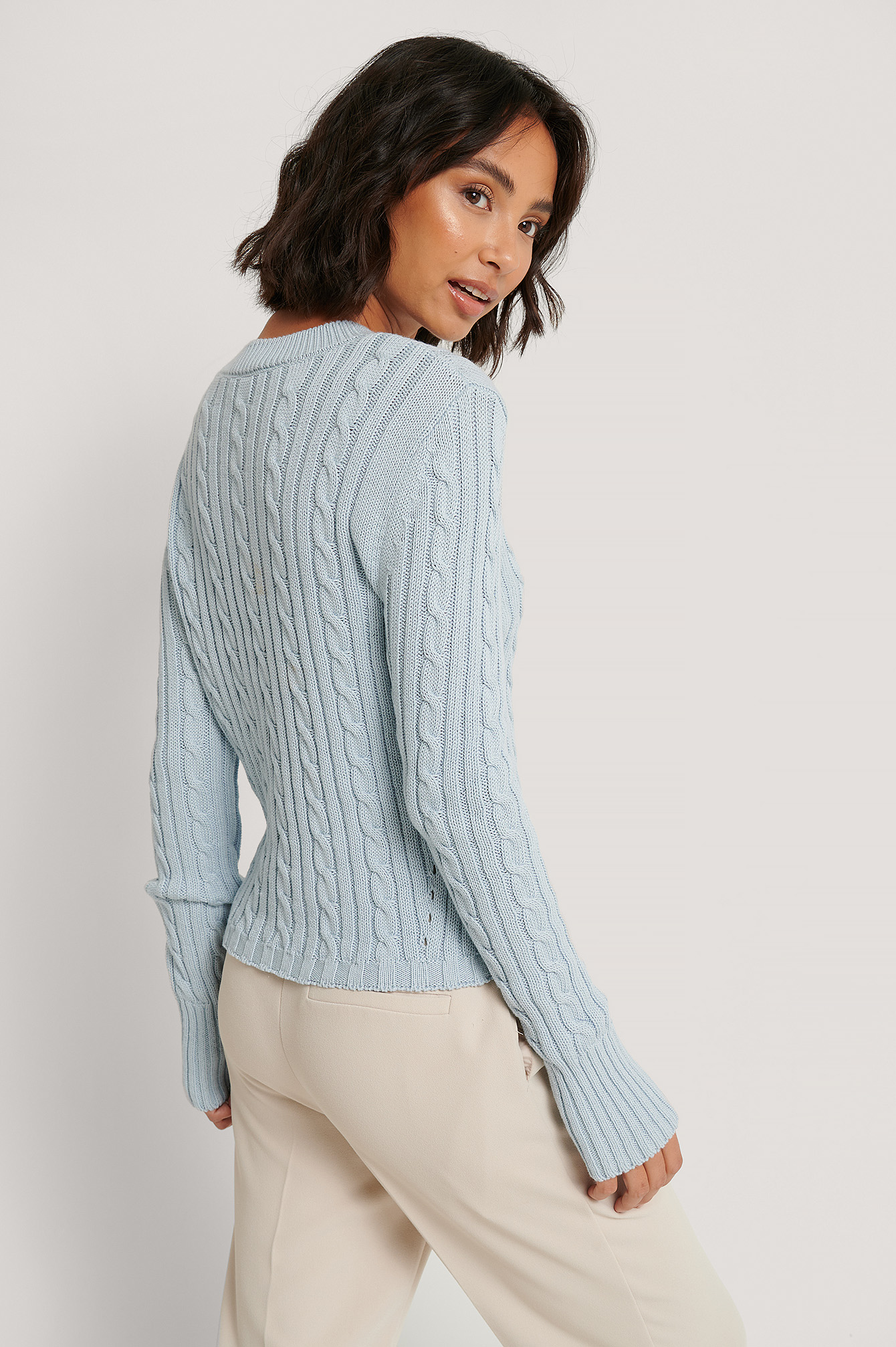 Light Blue Cable Knit Round Neck Sweater