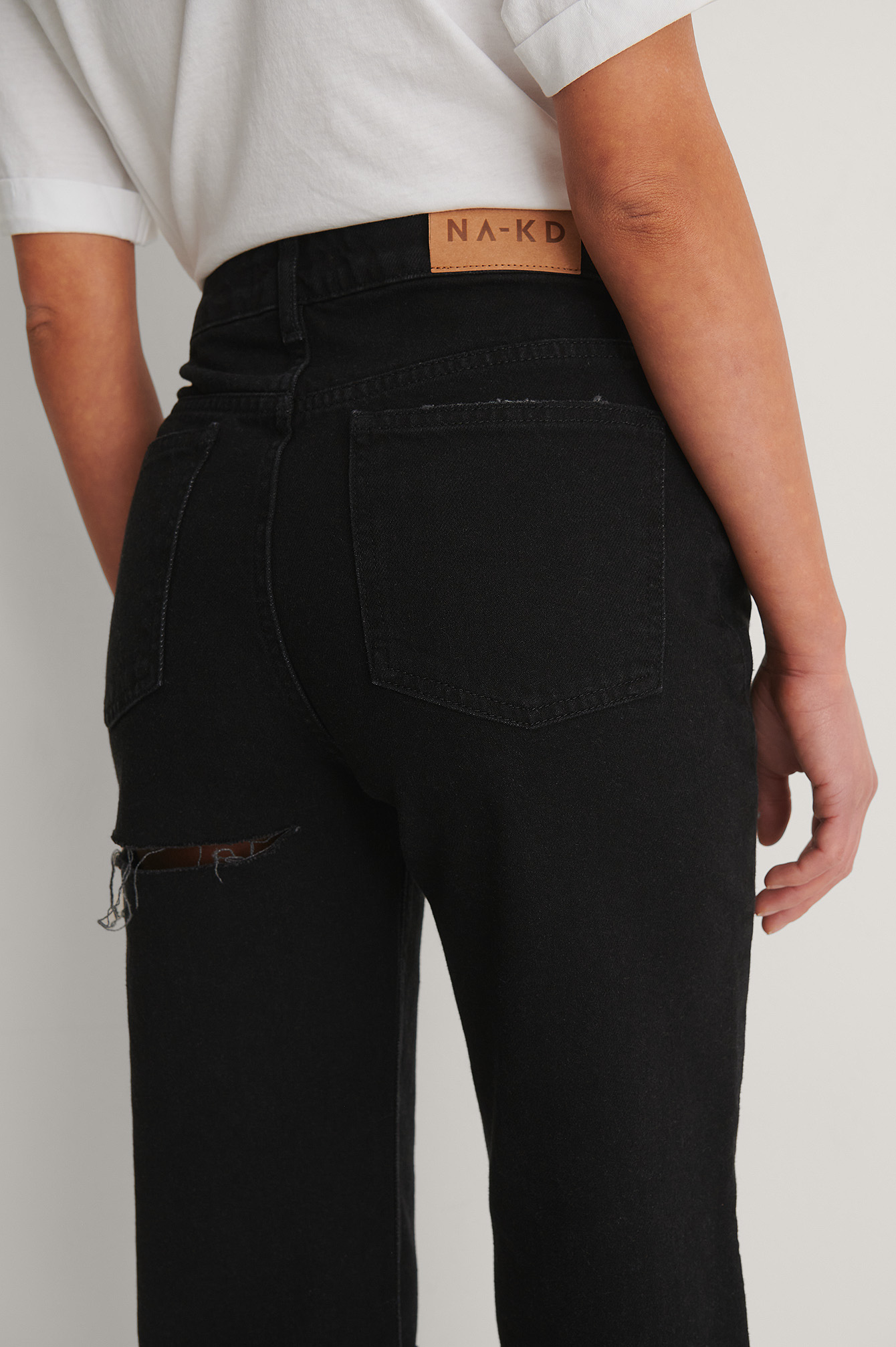 Black Back Cut Detail Mom Jeans