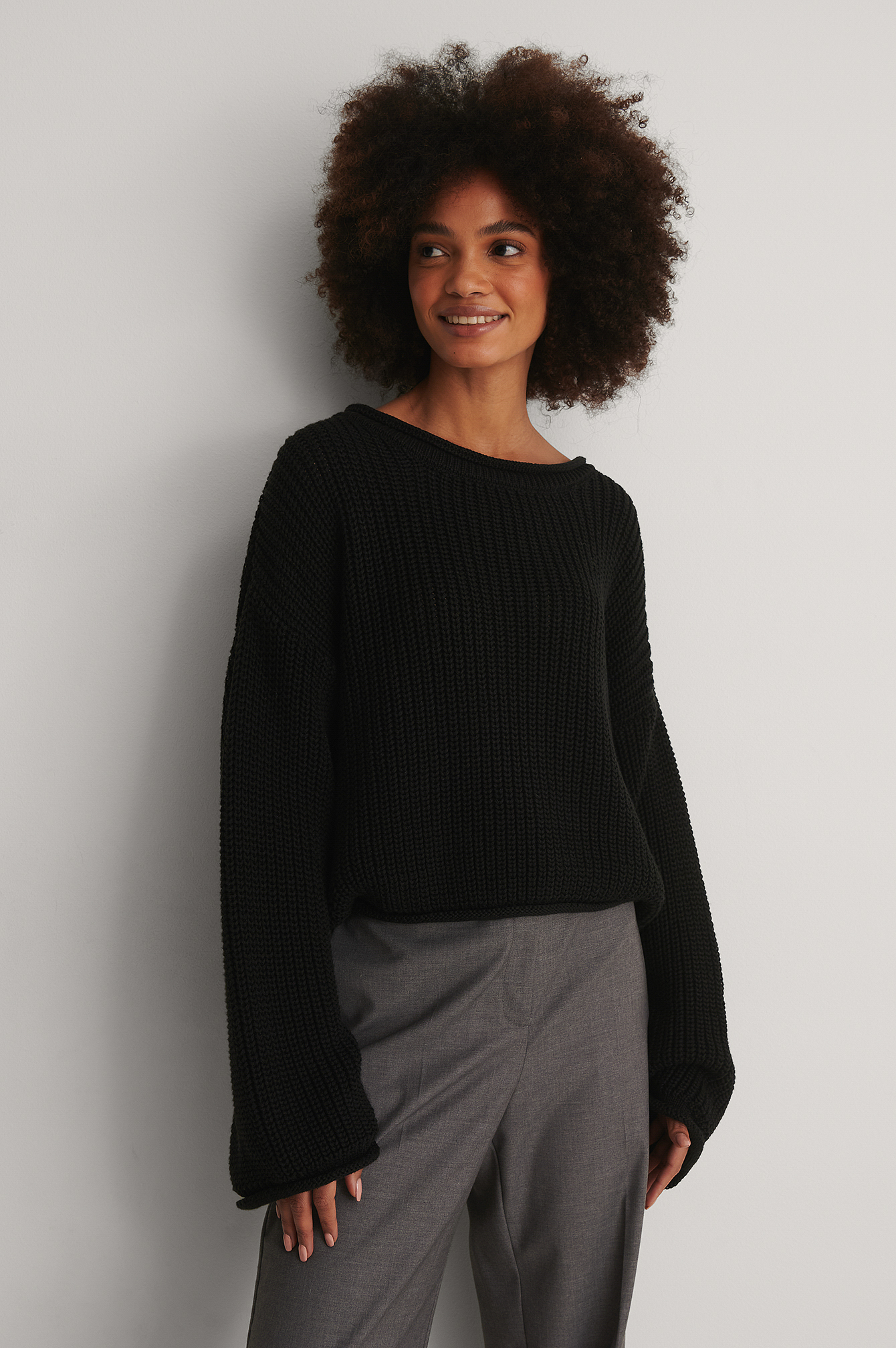 Cropped Boat Neck Knitted Sweater Black