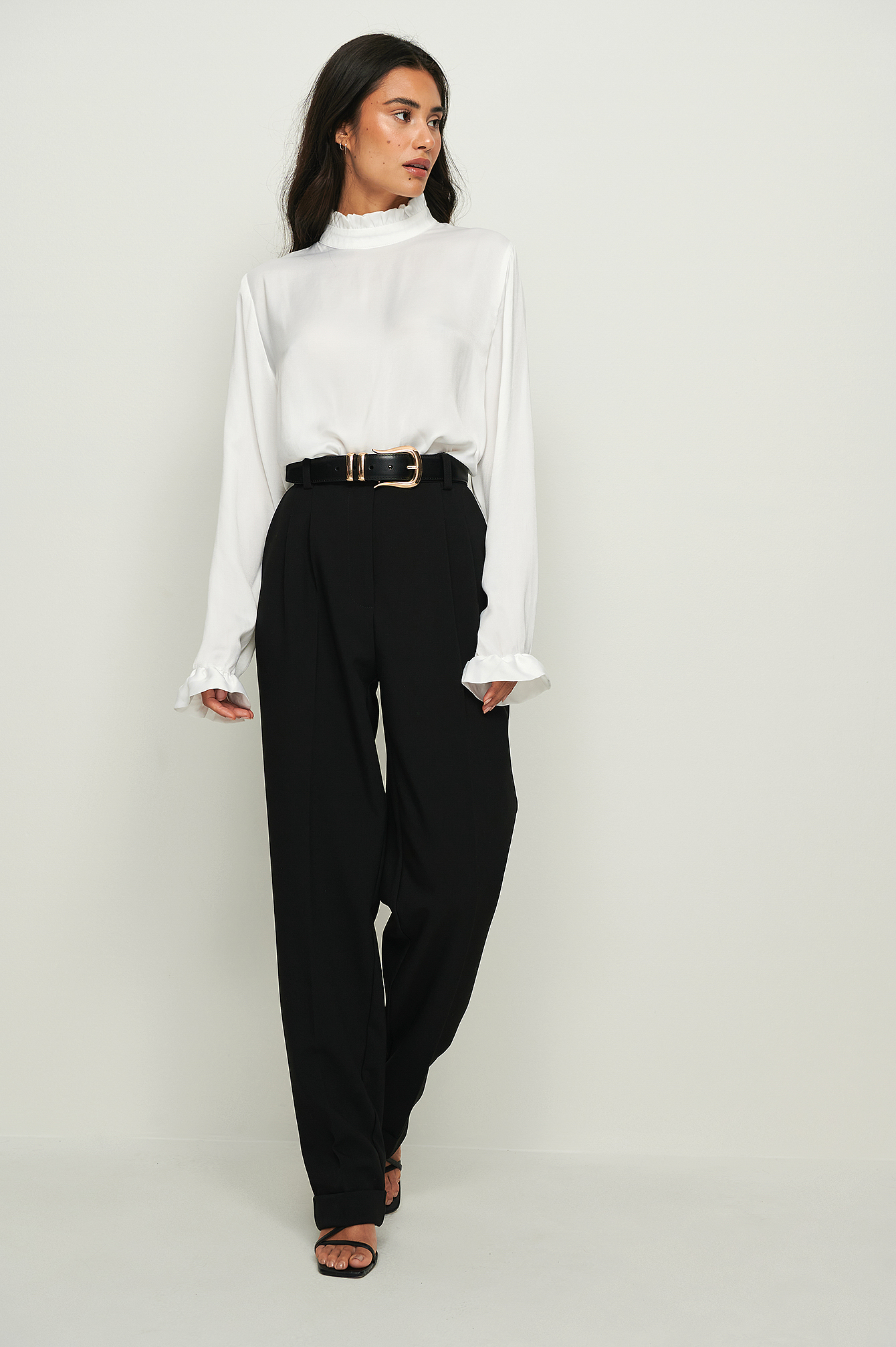 Frill Sleeve Elastic Collar Blouse Outfit