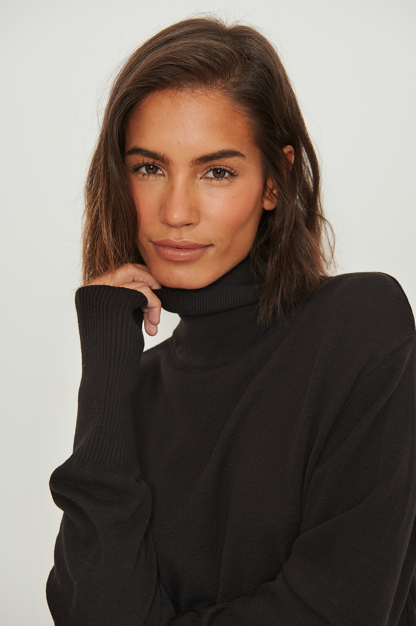 Black High Neck Fine Knitted Sweater