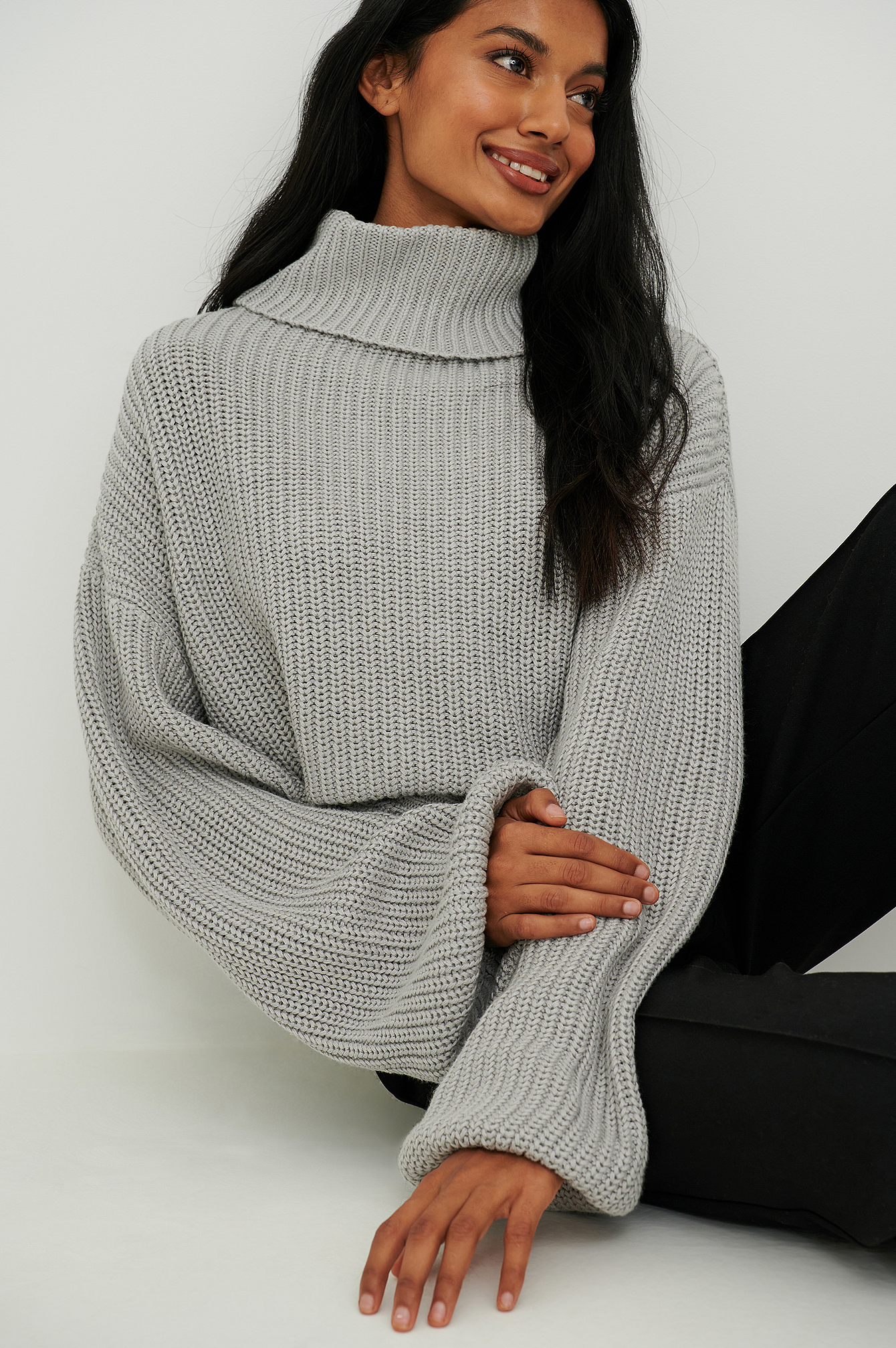 Light Grey Turtle Neck Short Knitted Sweater