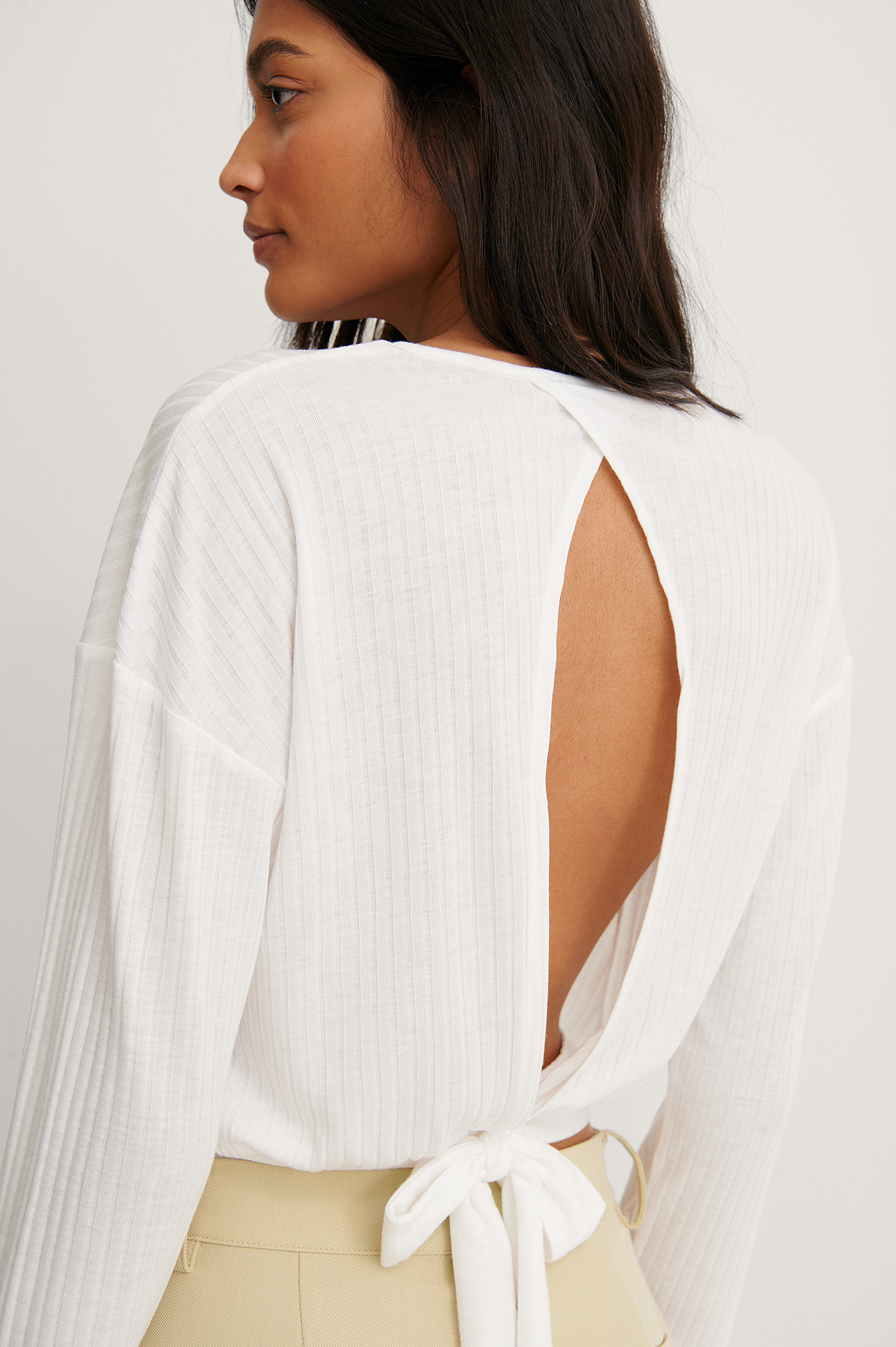 Offwhite Loose Knot Back Detail Top