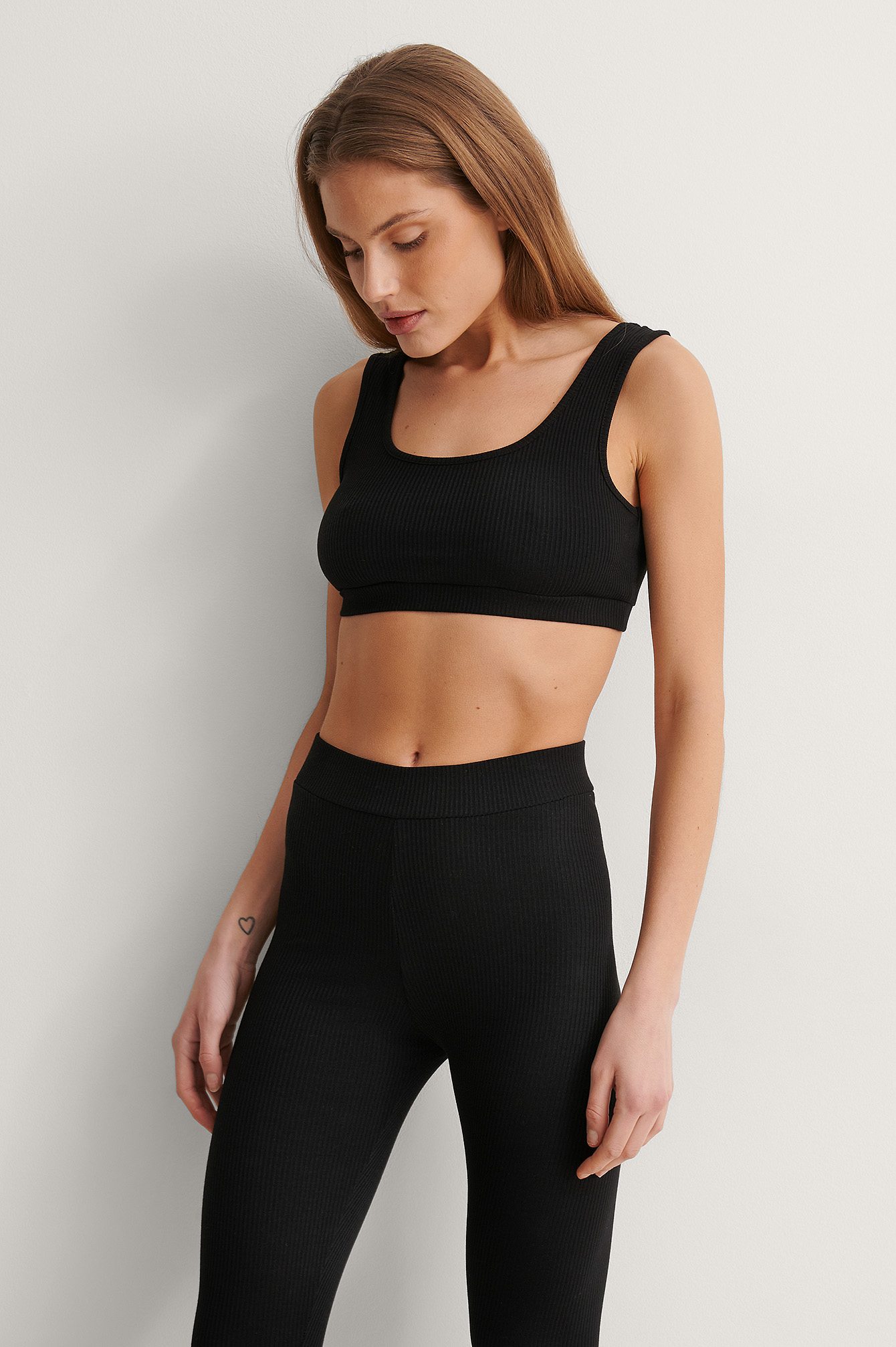 Black Ribbed Cropped Top