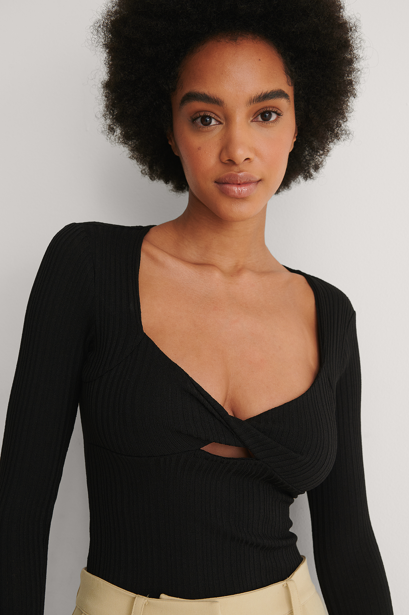 Black Ribbed Front Twist Top