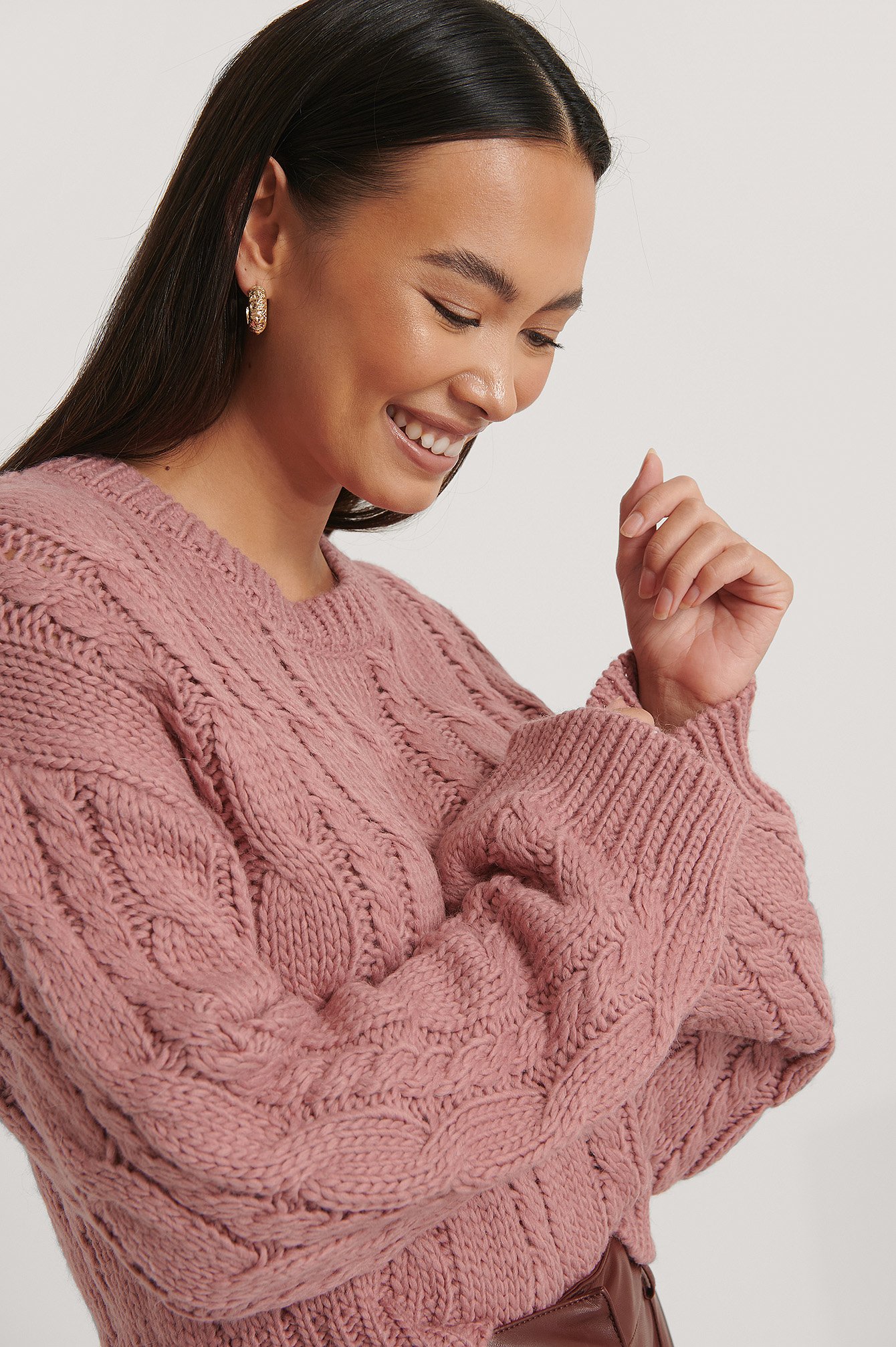 Dusty Pink Short Cable Knit Sweater