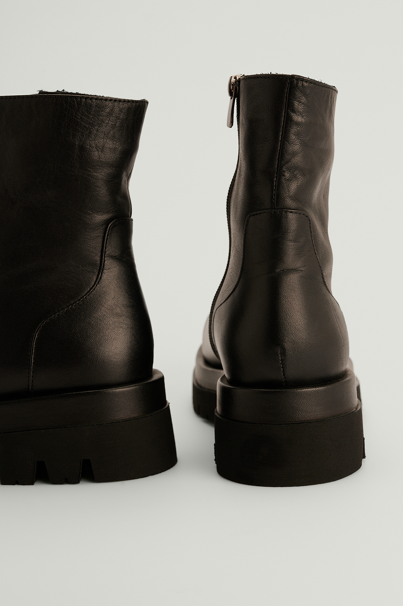 Black Teddy Lined Leather Boots