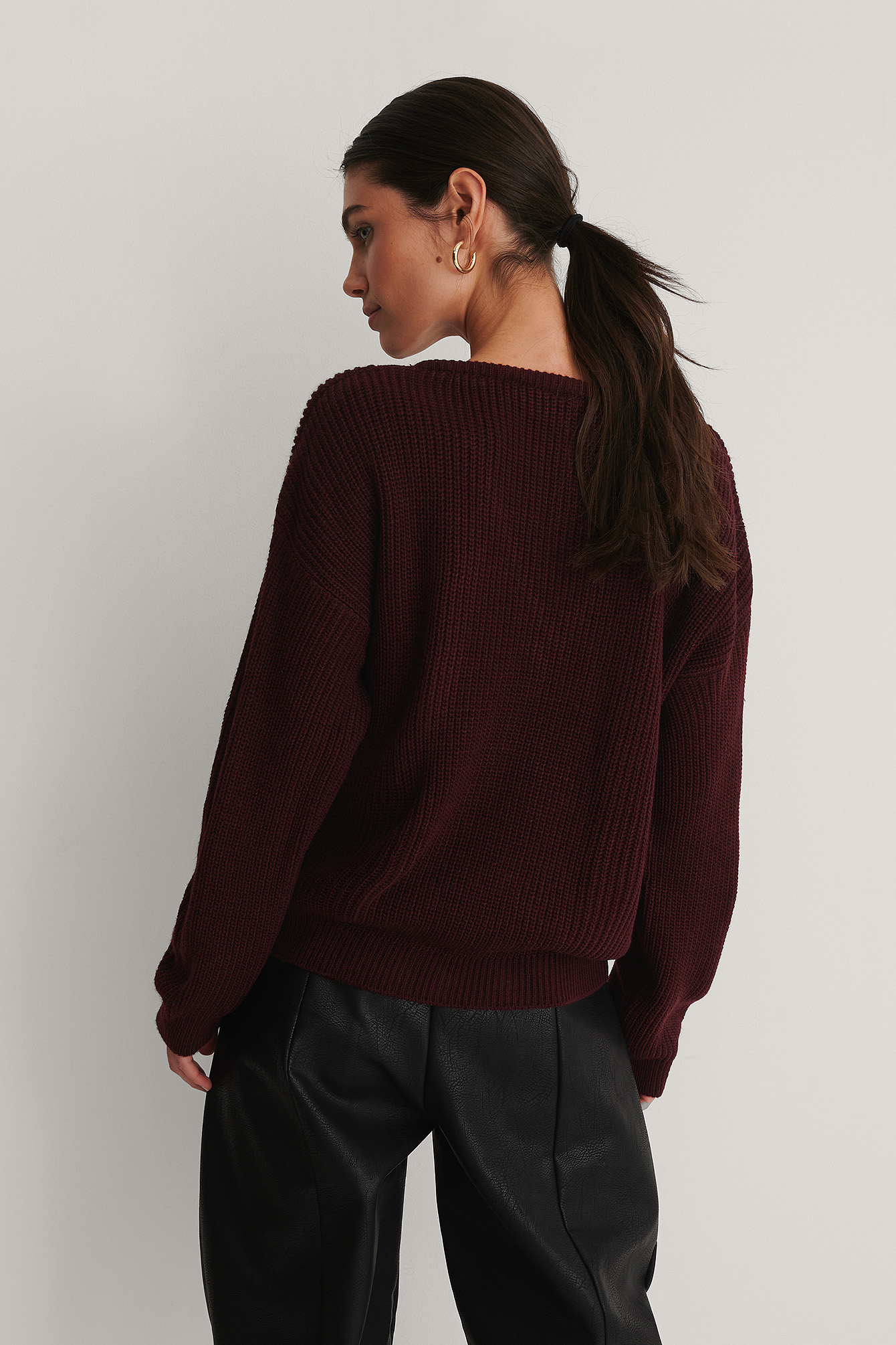 Bordeaux V-neck Knitted Sweater