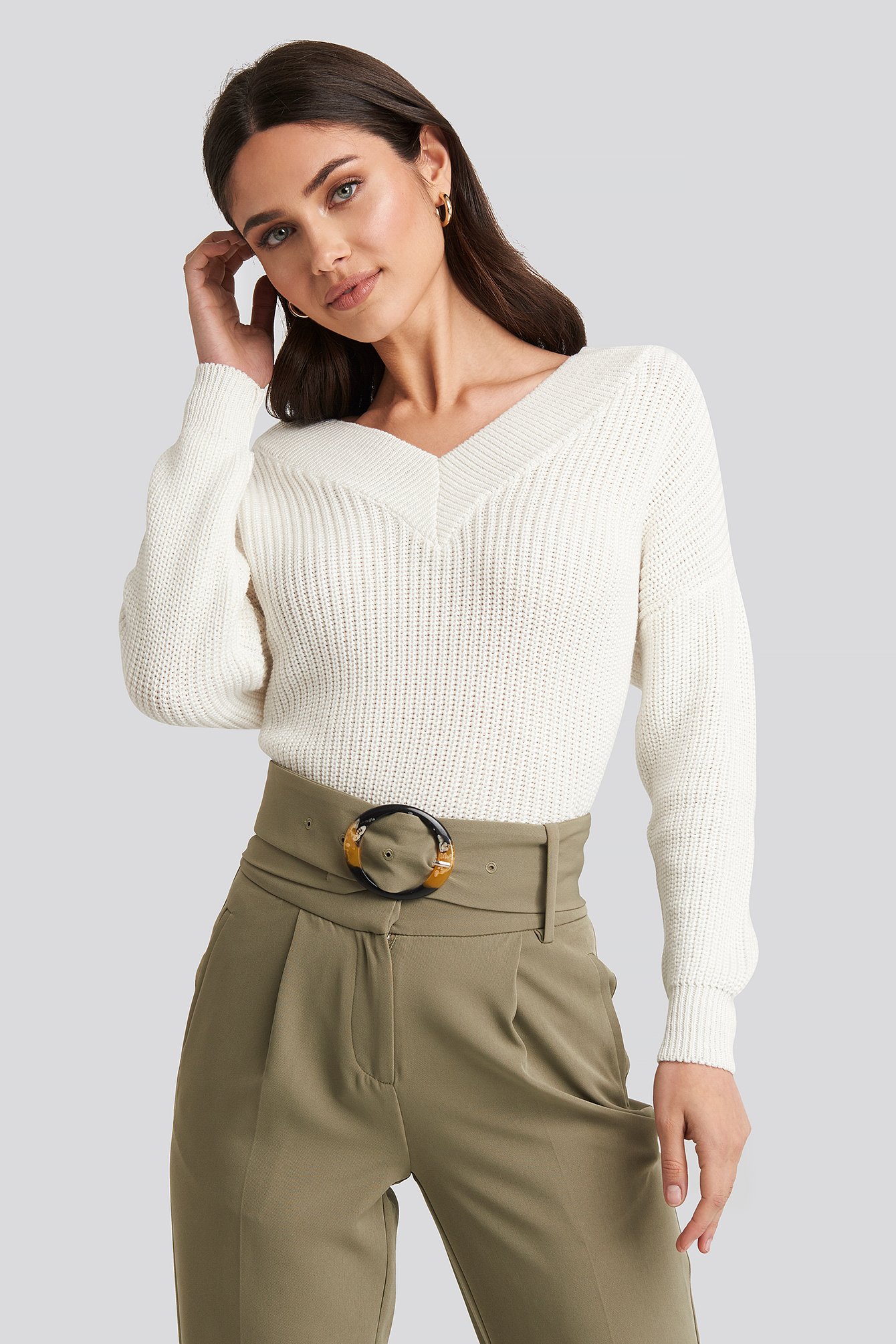 Offwhite V-Neck Wide Rib Knitted Sweater