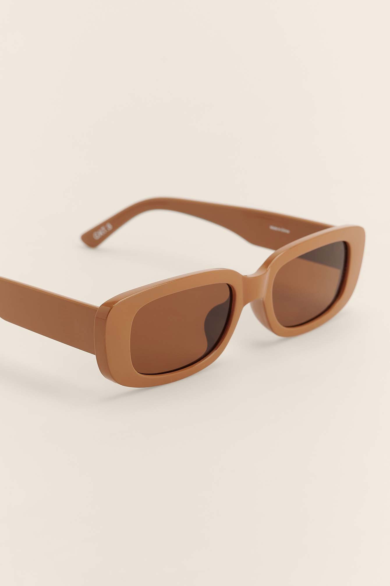 Caramel Wide Retro Frame Sunglasses