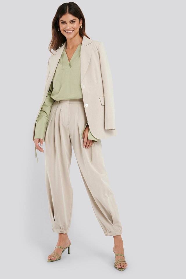 Cocoon Elastic Suit Pants Outfit.