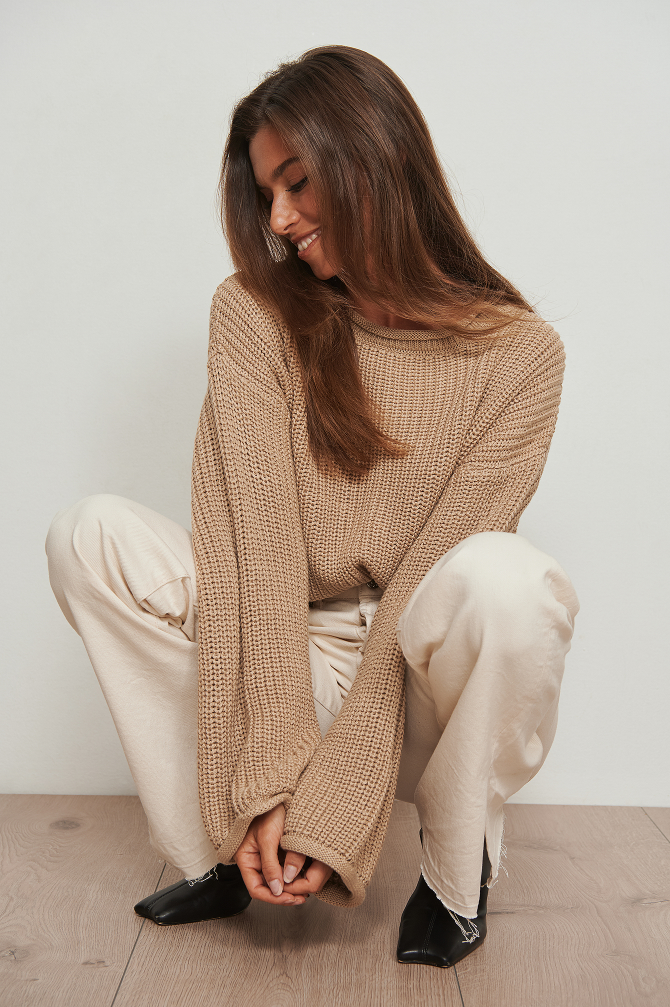 Cropped Boat Neck Knitted Sweater Outfit.