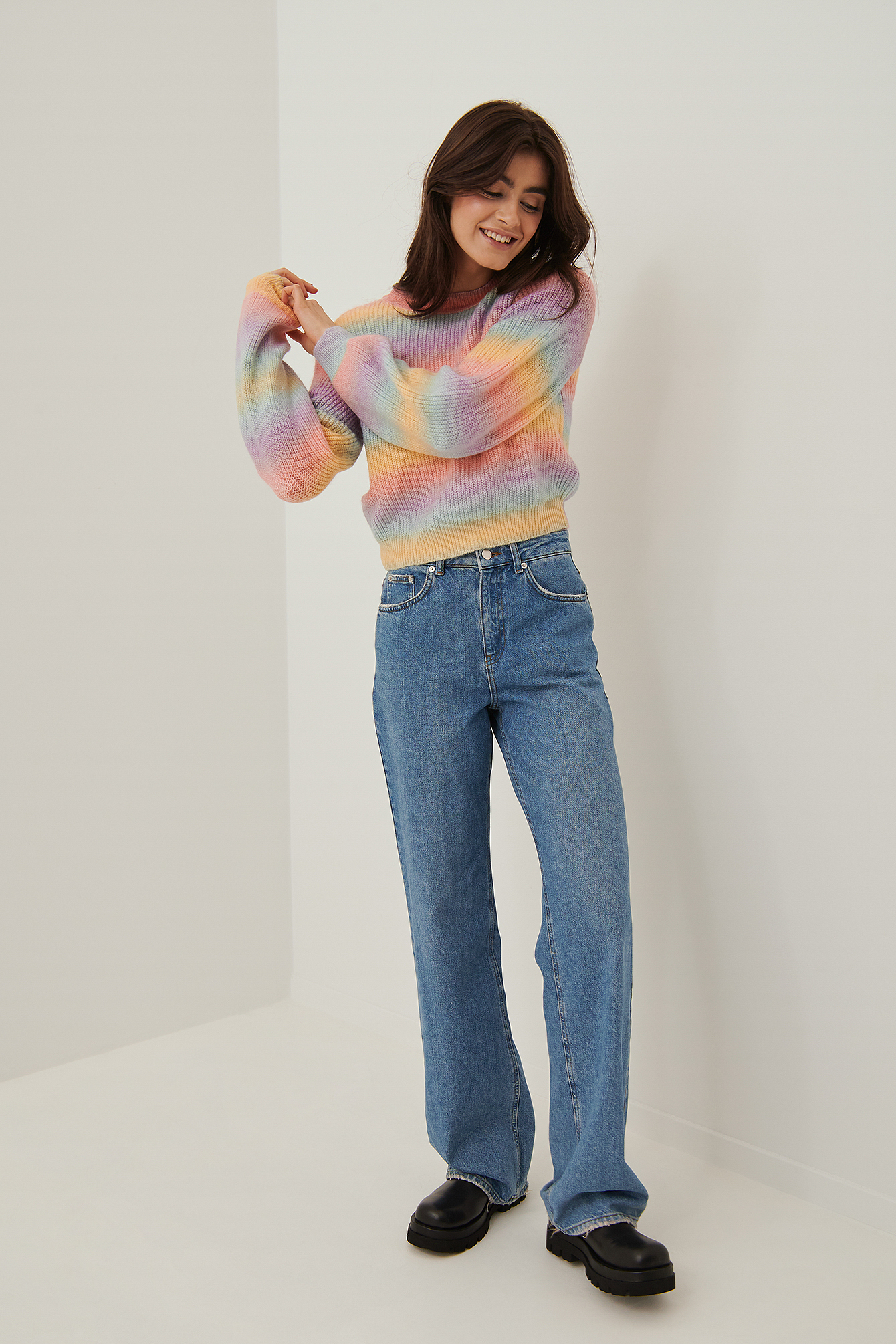 Round Neck Knitted Faded Stripe Sweater Outfit