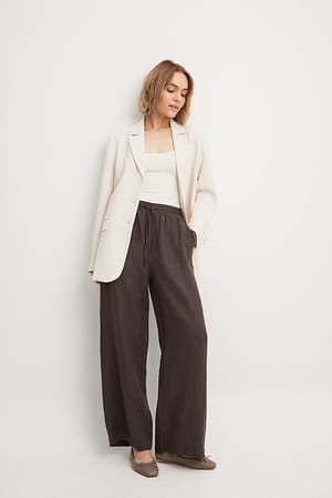 Mid. Brown Elastic Waist Linen Trousers