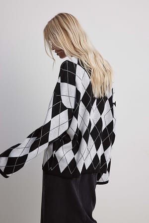 Black/White Knitted Checkered Sweater