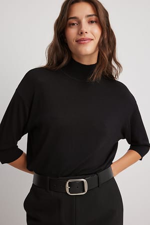 Black Thin Knitted Top