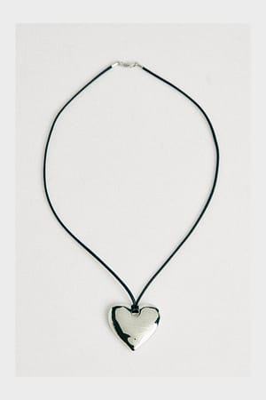 Black Collier pendentif cœur
