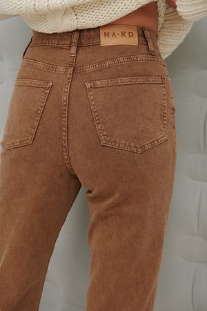 Washed Brown Jean taille haute à bord brut
