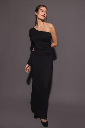 Black Soft Line Fitted Maxi Skirt
