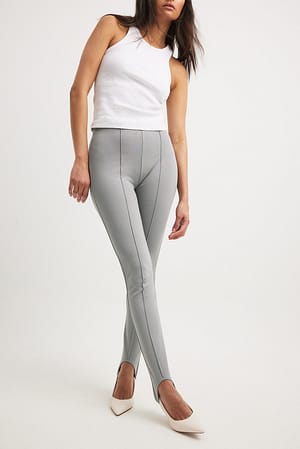 Grey Pantalon avec sous-pieds