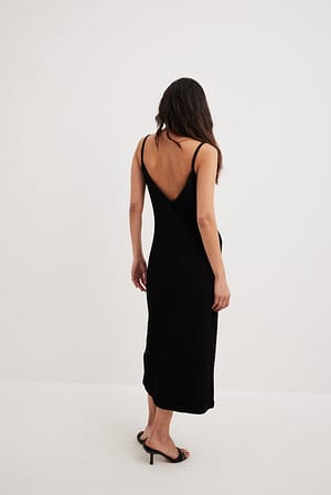 Black Structured Loose Fit Midi Dress